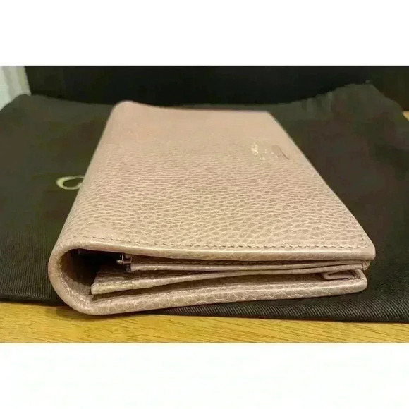 Gucci Wallet/Crossbody Authentic Dusty Pink, Like New - Picture 8 of 9